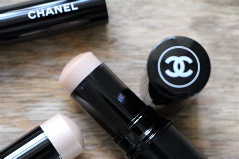 Chanel baume essentiel transparent